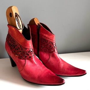 SPIRAL Red Leather Ankle Boots Pointed Toes Size 40 (US 9-9.5) made in Spain
